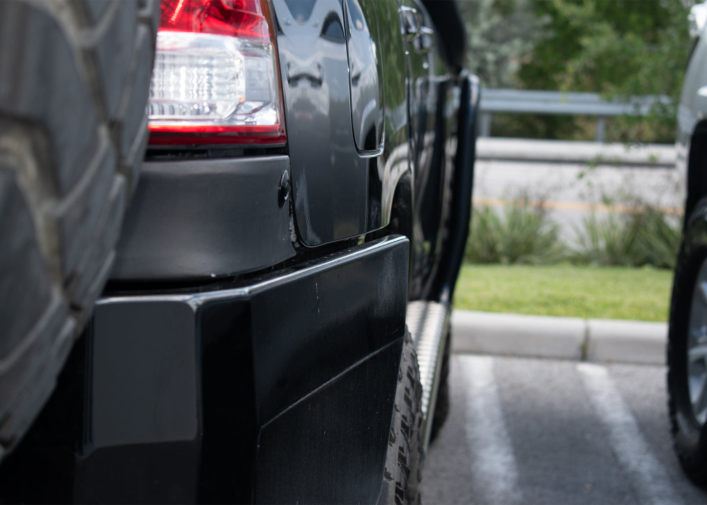 Dobinsons Rear Bumper With Swing Outs for Toyota Landcruiser 200 Series 2008 to 2019 (BW80-4105)