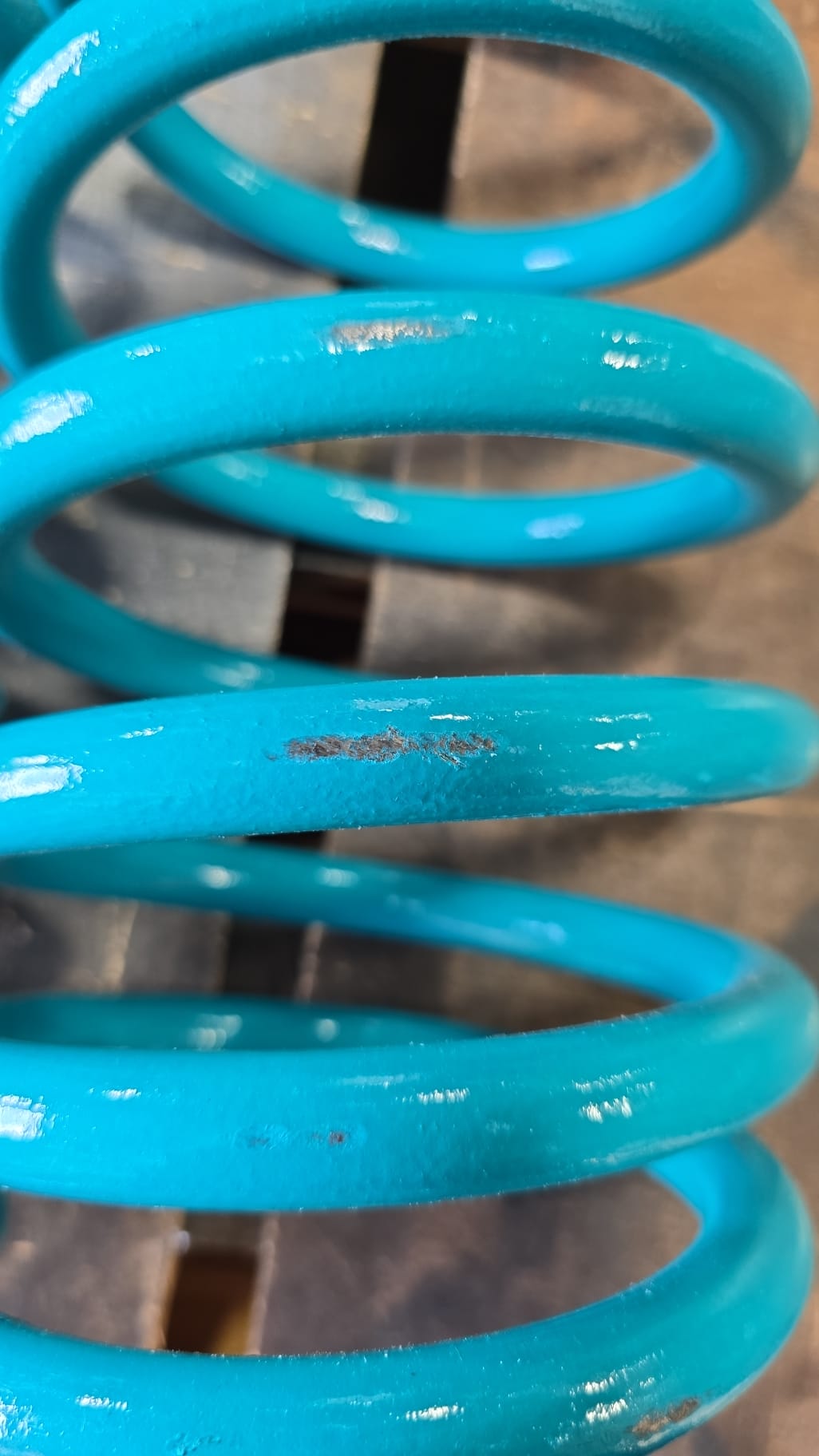 DOBINSONS SCRATCH AND DENT COIL SPRINGS PAIR - C16-051V