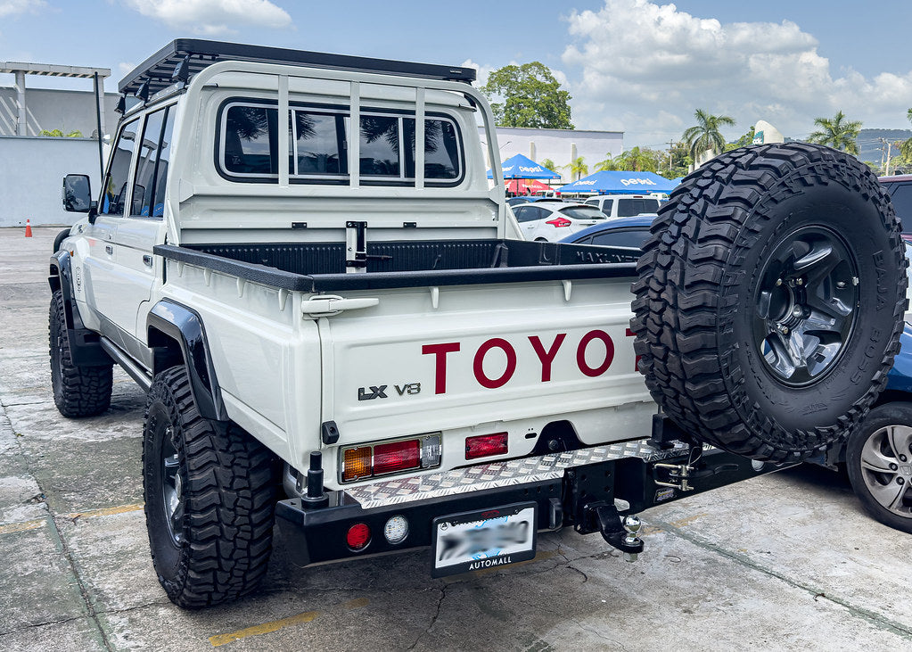 DOBINSONS REAR BAR LC 79 SERIES PICKUP (NO WINGS) WITH JERRY CAN HOLDER AND SINGLE TIRE CARRIER (BW80-4143)