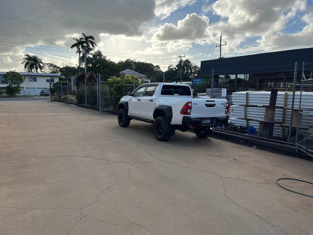 Dobinsons 2.0-3.0" MRR 3-Way Adjustable Lift Kit for Toyota Hilux Rogue 2022 on - DSSKITMRAHR