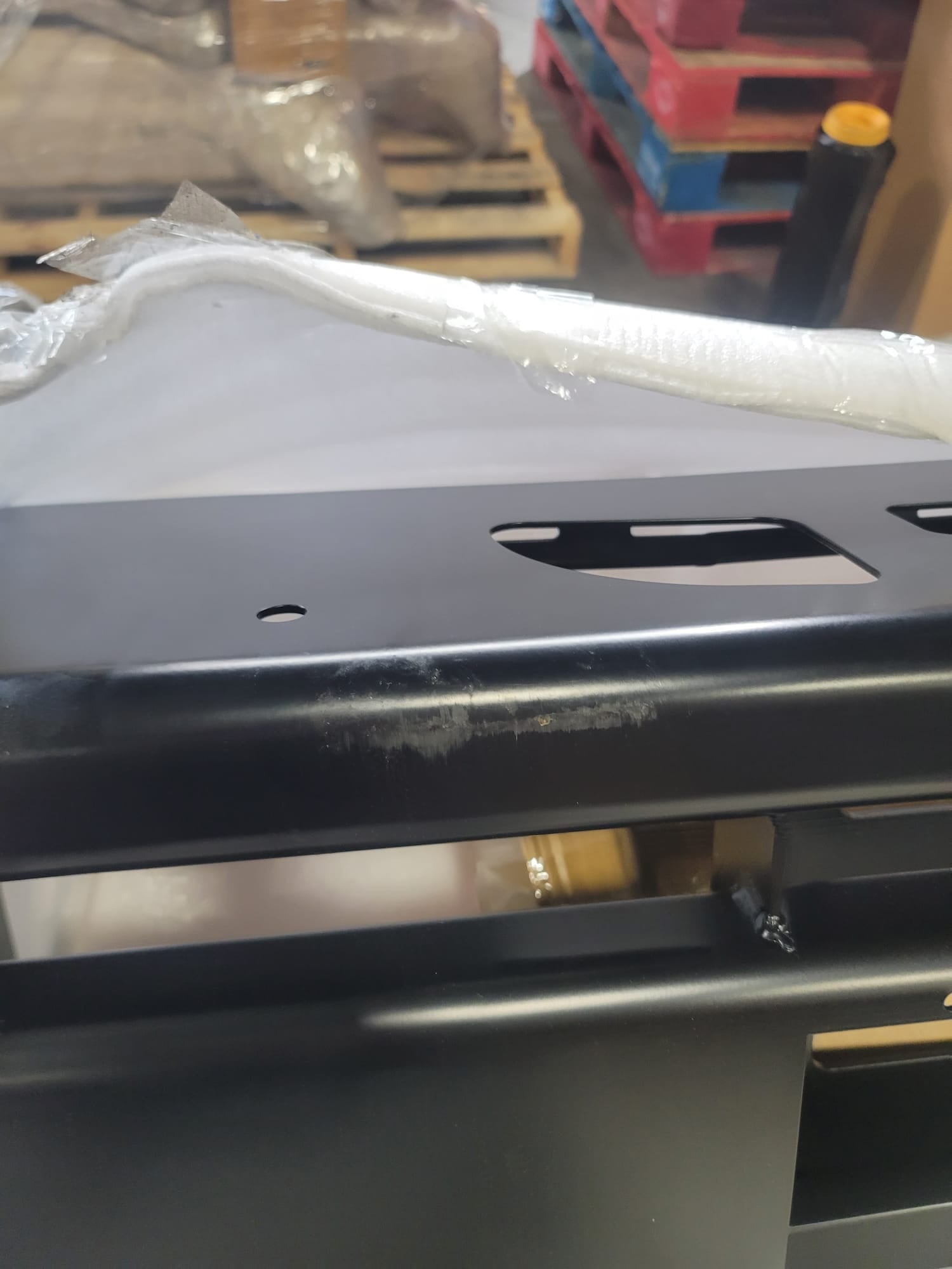 Dobinsons Sratch and Dent 4x4 Black Deluxe Bull Bar Toyota 2nd Gen Tundra (2007-2021)(BU59-5558) - BU59-5558