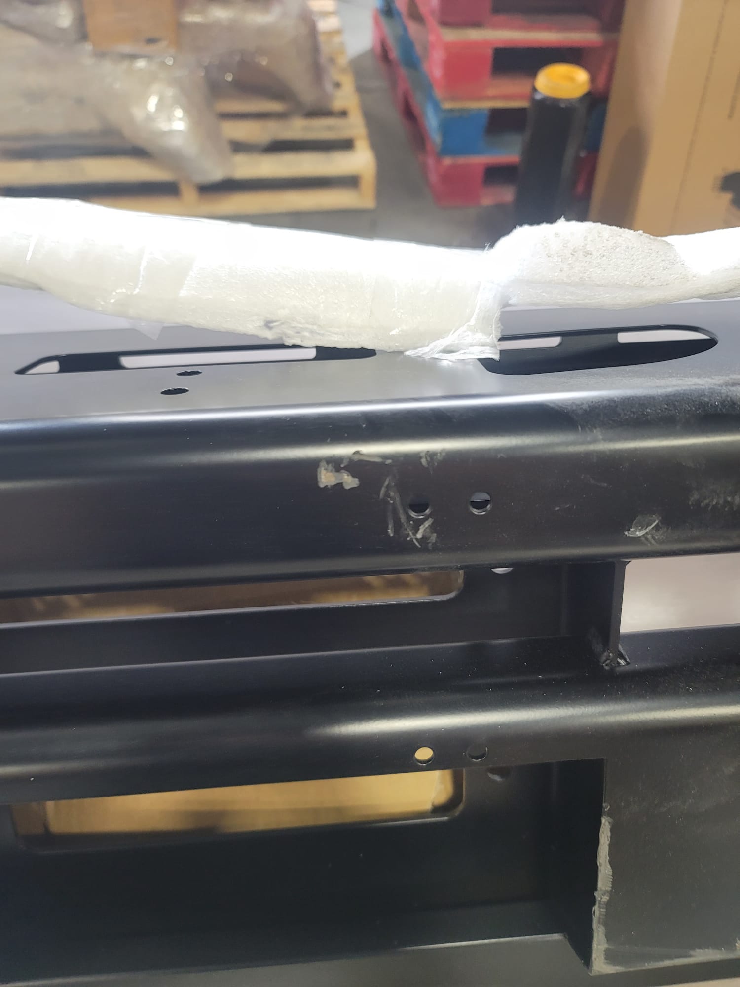 Dobinsons Sratch and Dent 4x4 Black Deluxe Bull Bar Toyota 2nd Gen Tundra (2007-2021)(BU59-5558) - BU59-5558