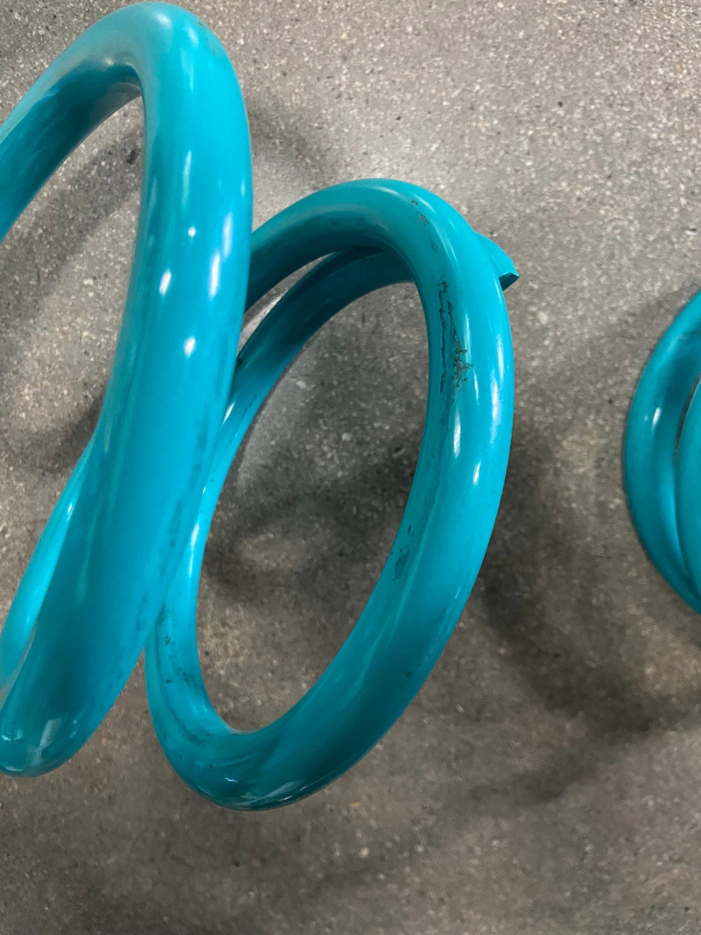 DOBINSONS SCRATCH AND DENT COIL SPRINGS PAIR - C59-247