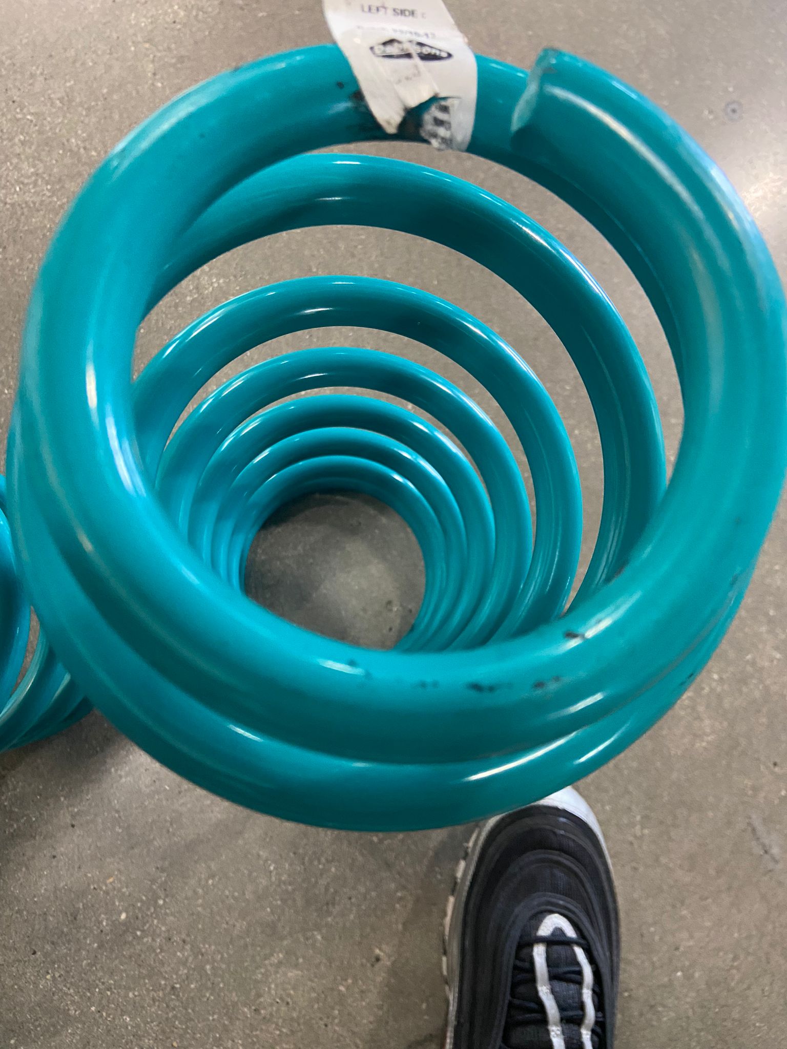 DOBINSONS SCRATCH AND DENT COIL SPRINGS PAIR - C59-247