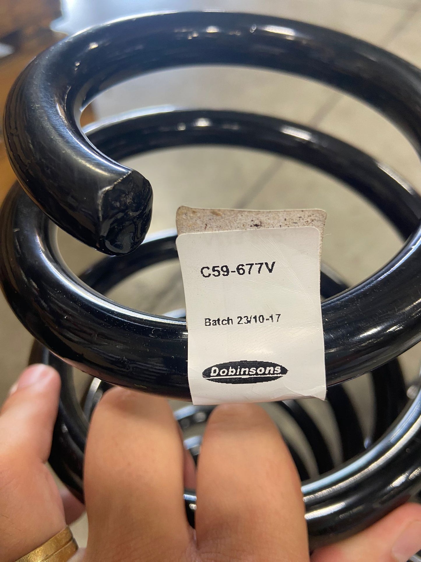 DOBINSONS SCRATCH AND DENT COIL SPRINGS PAIR (BLACK) - C59-677VB