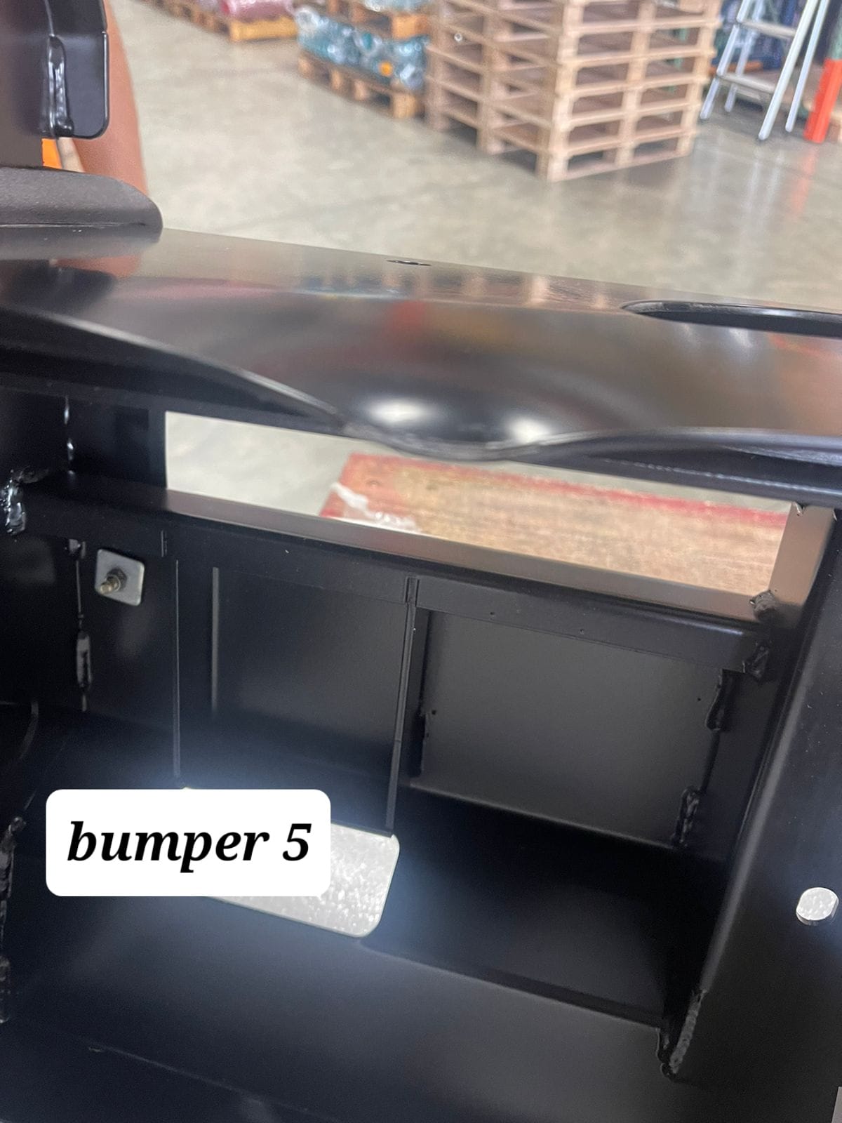 Dobinsons Sratch and Dent 4x4 Black Deluxe Bull Bar Toyota 2nd Gen Tundra (2007-2021)(BU59-5558) - BU59-5558