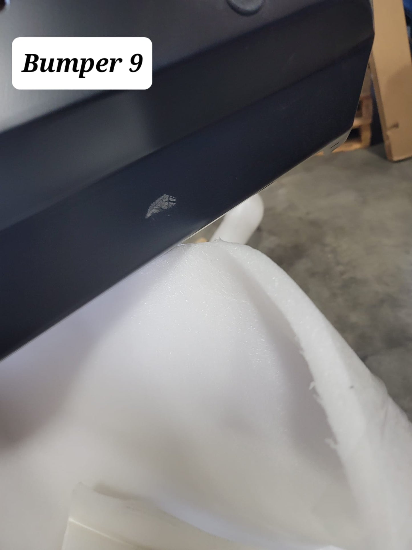 Dobinsons Sratch and Dent 4x4 Black Deluxe Bull Bar Toyota 2nd Gen Tundra (2007-2021)(BU59-5558) - BU59-5558