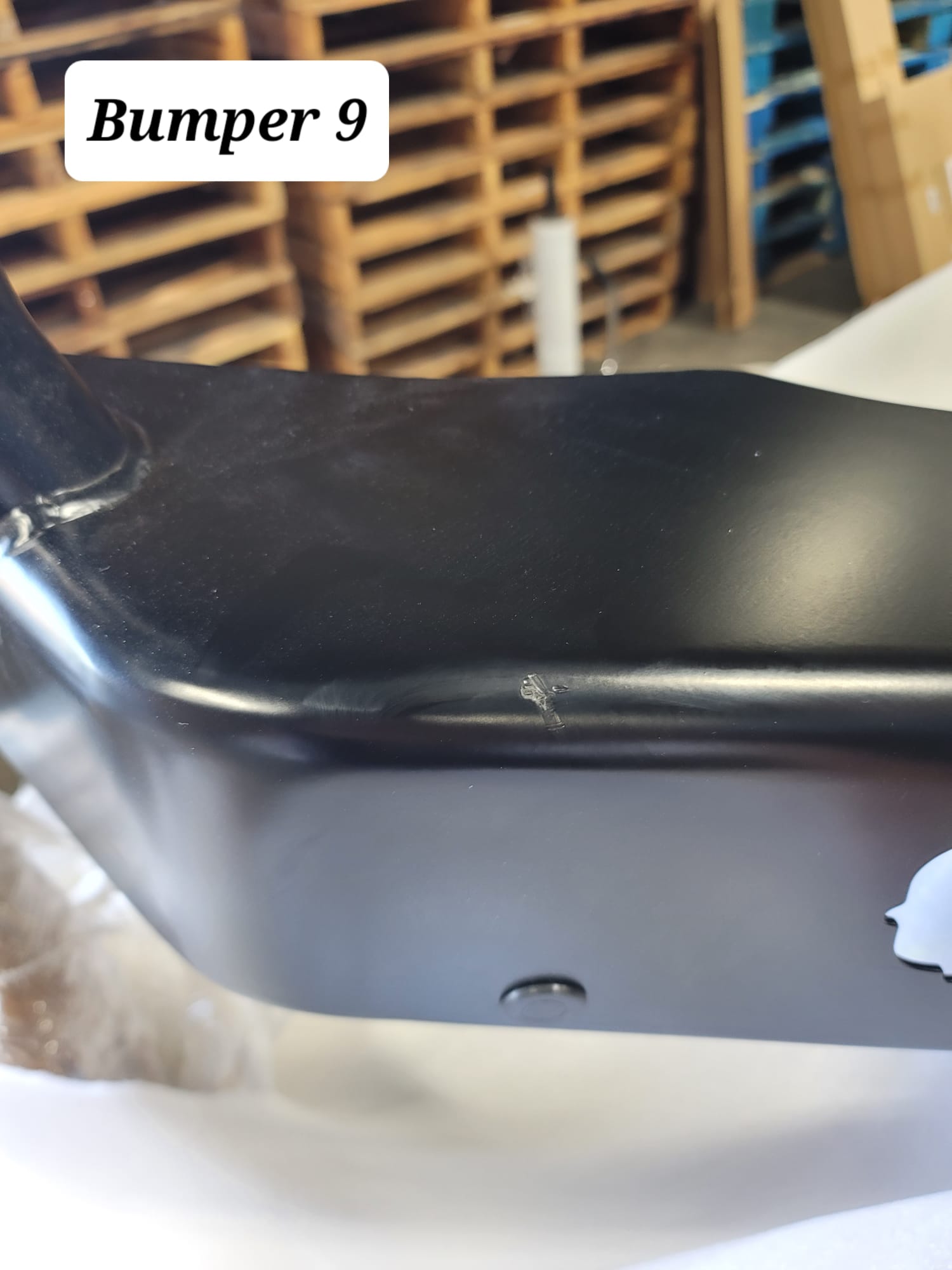 Dobinsons Sratch and Dent 4x4 Black Deluxe Bull Bar Toyota 2nd Gen Tundra (2007-2021)(BU59-5558) - BU59-5558