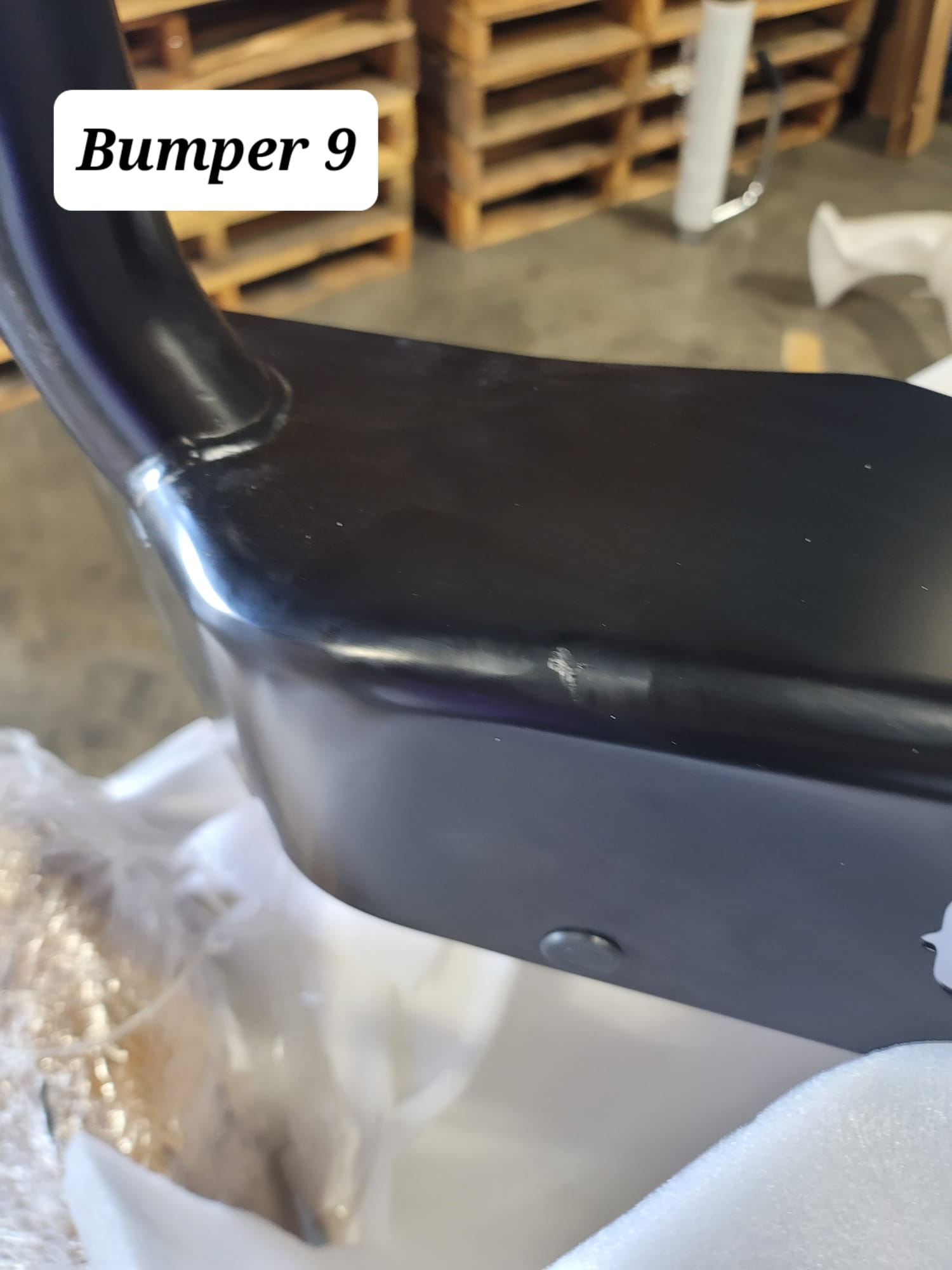 Dobinsons Sratch and Dent 4x4 Black Deluxe Bull Bar Toyota 2nd Gen Tundra (2007-2021)(BU59-5558) - BU59-5558