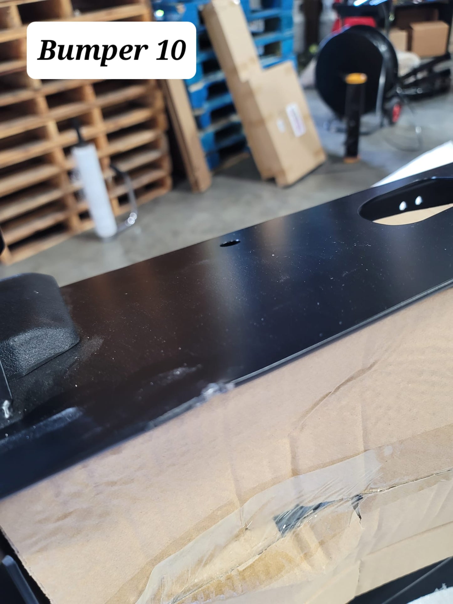 Dobinsons Sratch and Dent 4x4 Black Deluxe Bull Bar Toyota 2nd Gen Tundra (2007-2021)(BU59-5558) - BU59-5558