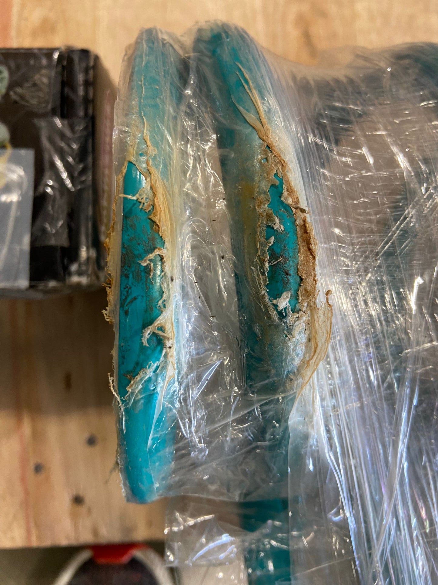 Dobinsons Scratch and Dent Front Coil Springs for Toyota Land Cruiser 80 series 1990-1997 2.5" Lift no Load , 2.0" with up to 220LBS Load(C59-166) - C59-166