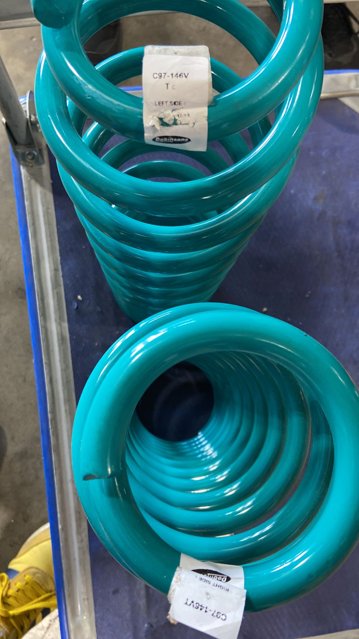 Dobinsons Scratch And Dent VT series Dual Rate Coil Springs for Toyota Land Cruiser 80 Series 1990-1997 (2.5