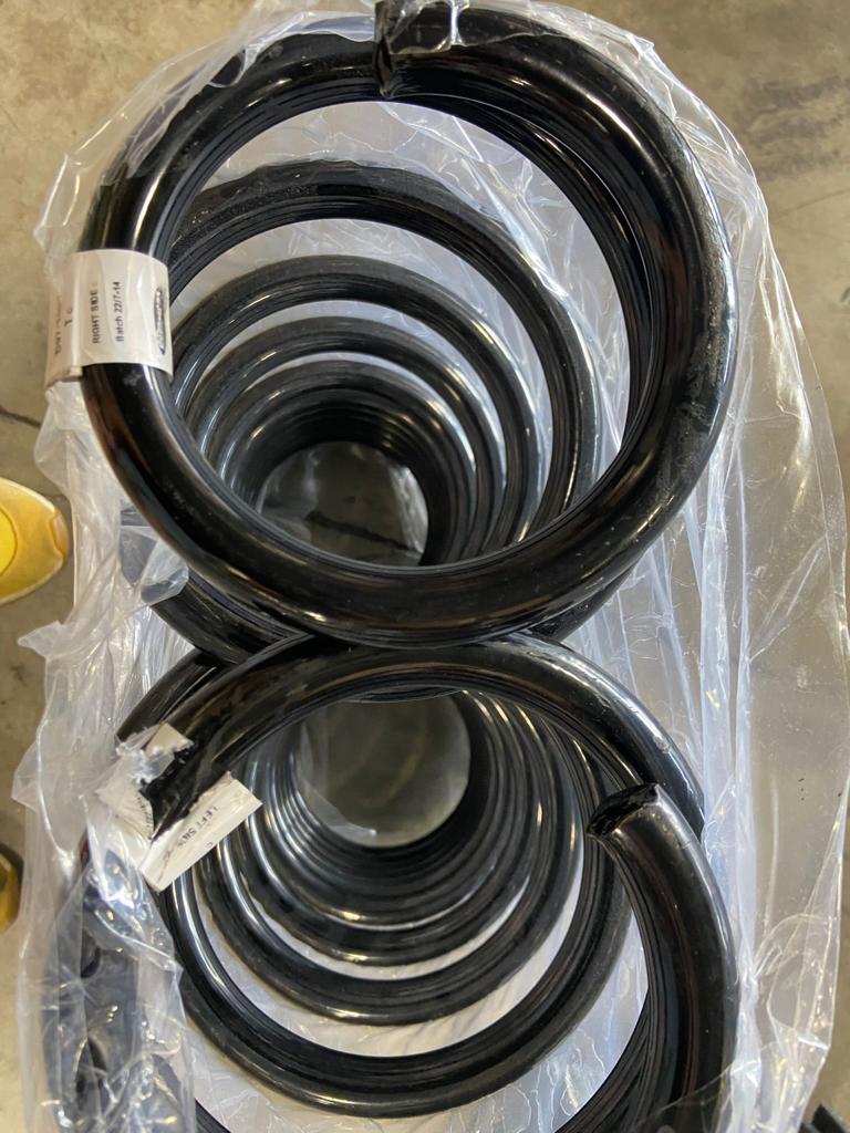 Dobinsons Scratch and Dent VT series Dual Rate Coil Springs for Toyota Land Cruiser 80 Series 1990-1997 (3.5" Rear Heavy) Black (C97-145VTB) - C97-145VTB