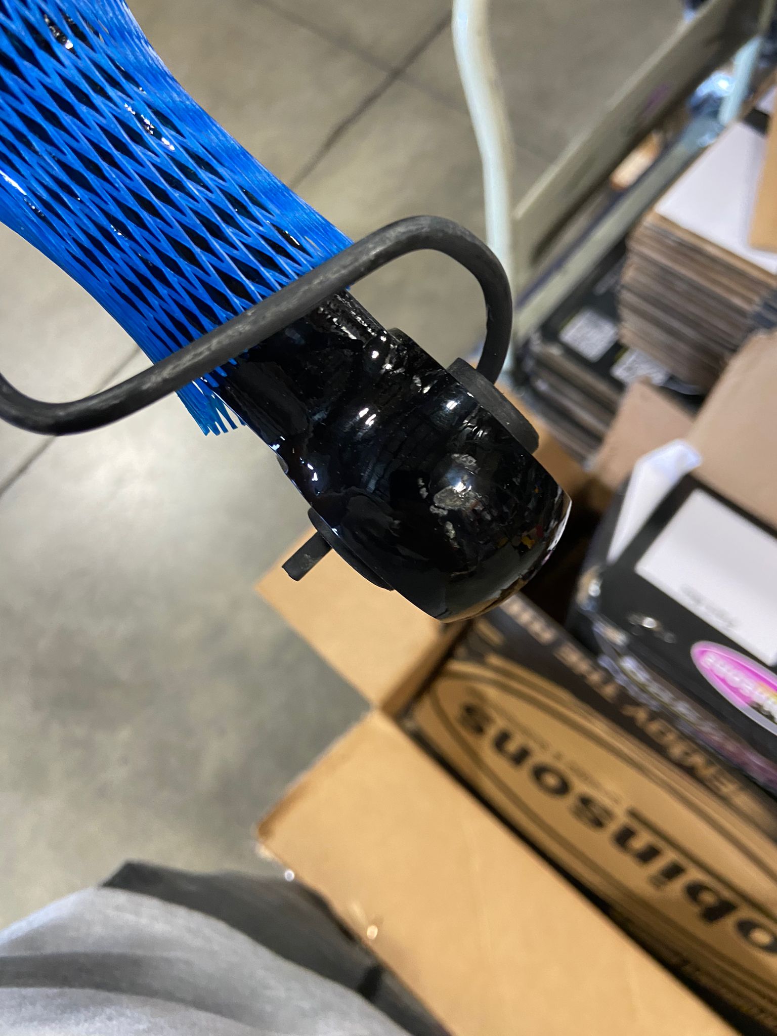 DOBINSONS SCRATCH AND DENT 2.2