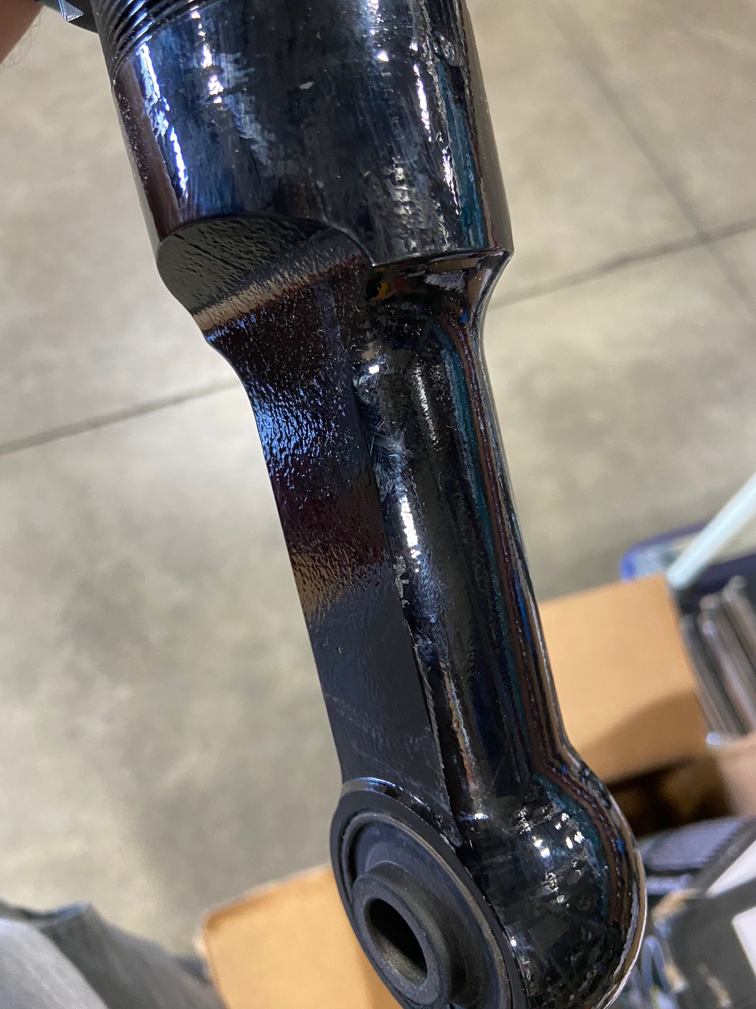 DOBINSONS SCRATCH AND DENT 2.2