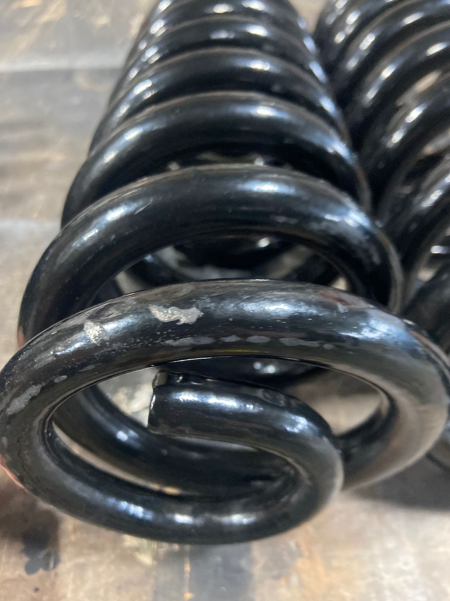 DOBINSONS SRATCH AND DENT COIL SPRINGS PAIR (BLACK) - C29-129TB