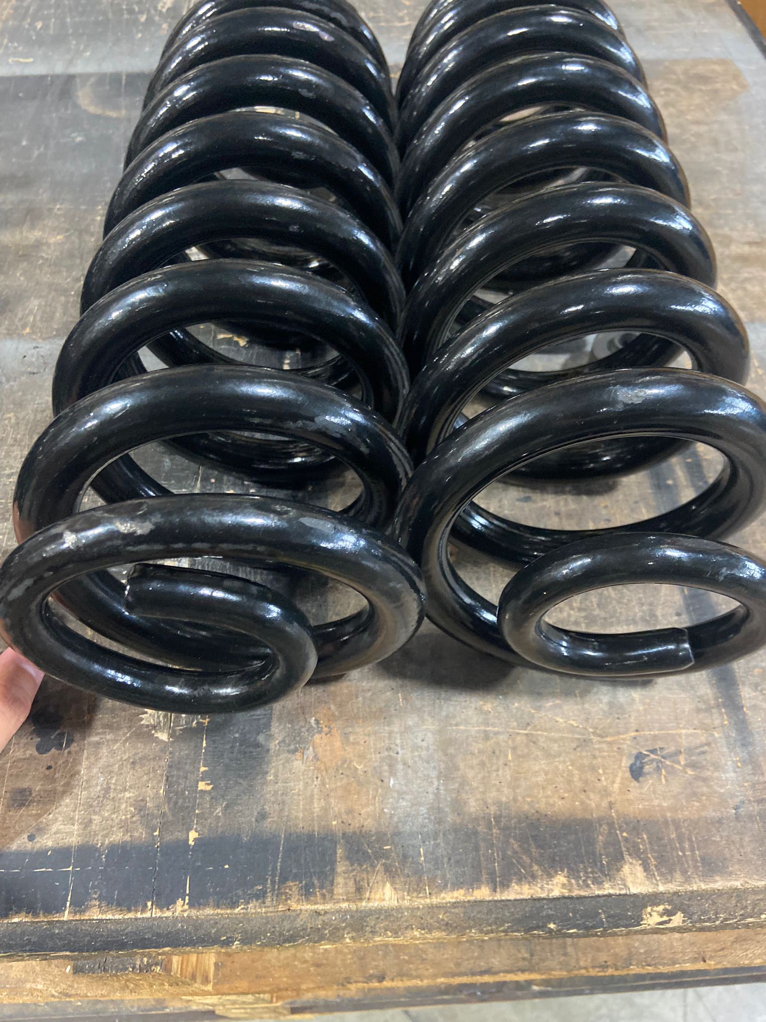 DOBINSONS SRATCH AND DENT COIL SPRINGS PAIR (BLACK) - C29-129TB